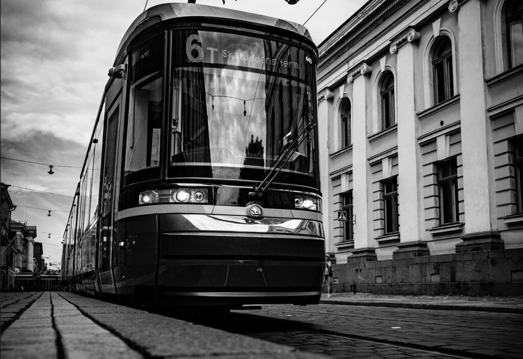 Talouskasvu ei riitä tasapainottamaan julkista taloutta (Kuva: Henning Westerkamp, Pixabay)